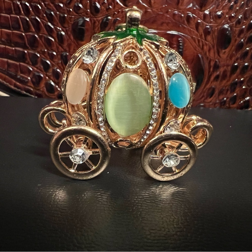 2/$16 New NWT Cinderella pumpkin carriage keychain purse charm